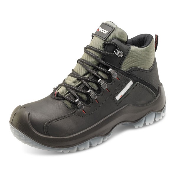 Beeswift Traxion Boot B